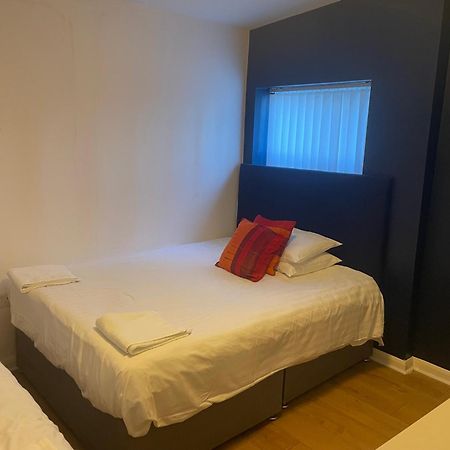 Clifton Hotel Newcastle Rum bild