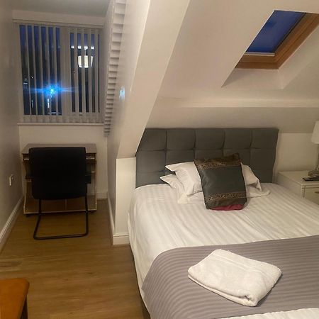 Clifton Hotel Newcastle Rum bild