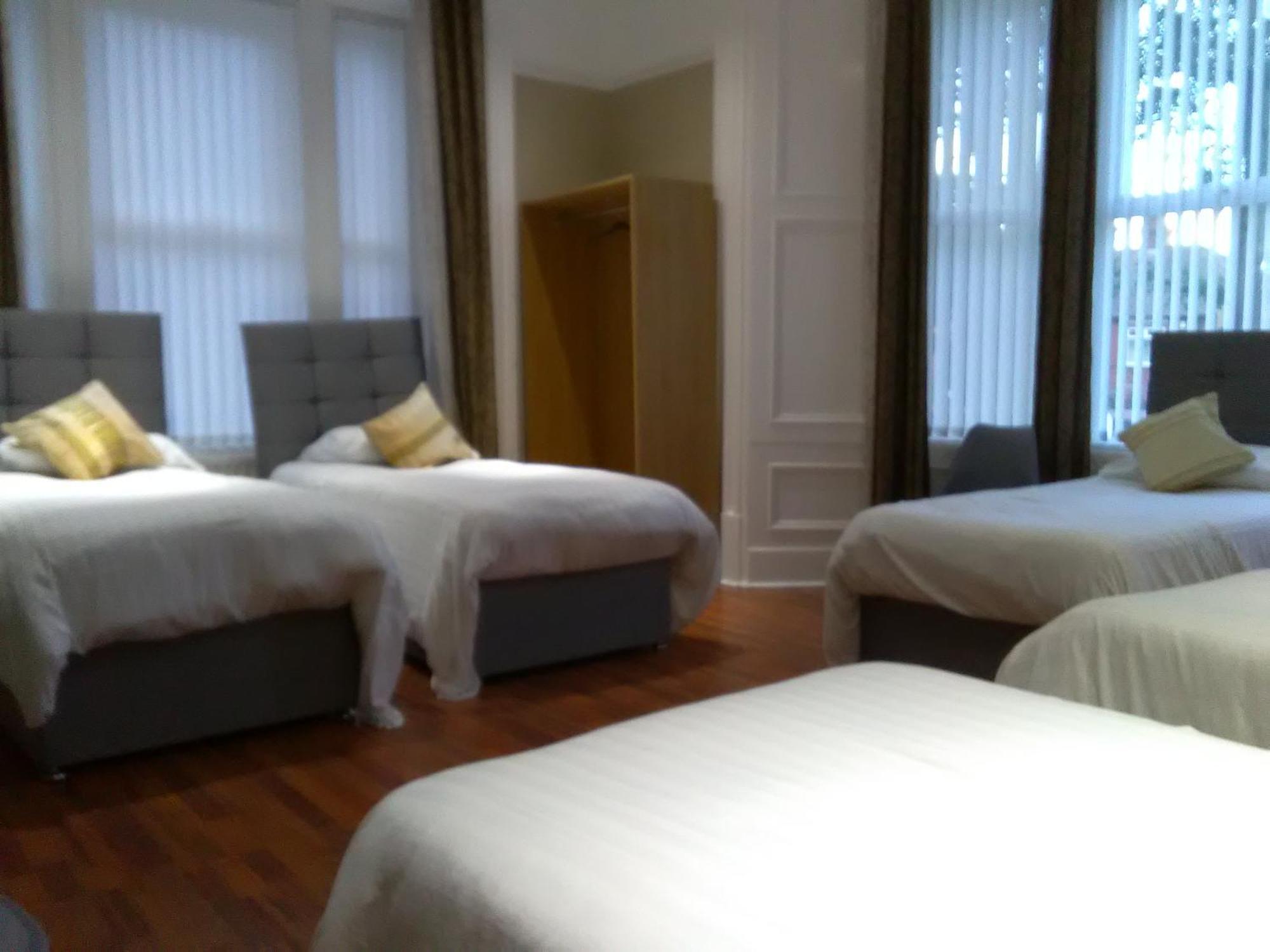 Clifton Hotel Newcastle Rum bild