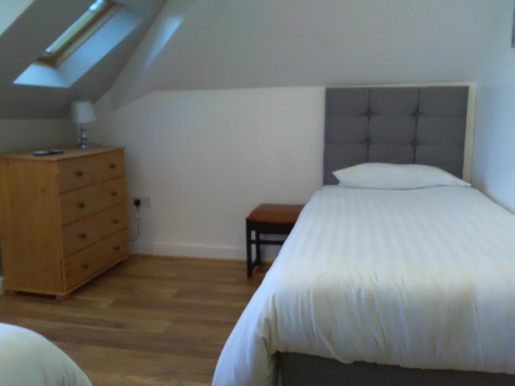 Clifton Hotel Newcastle Rum bild