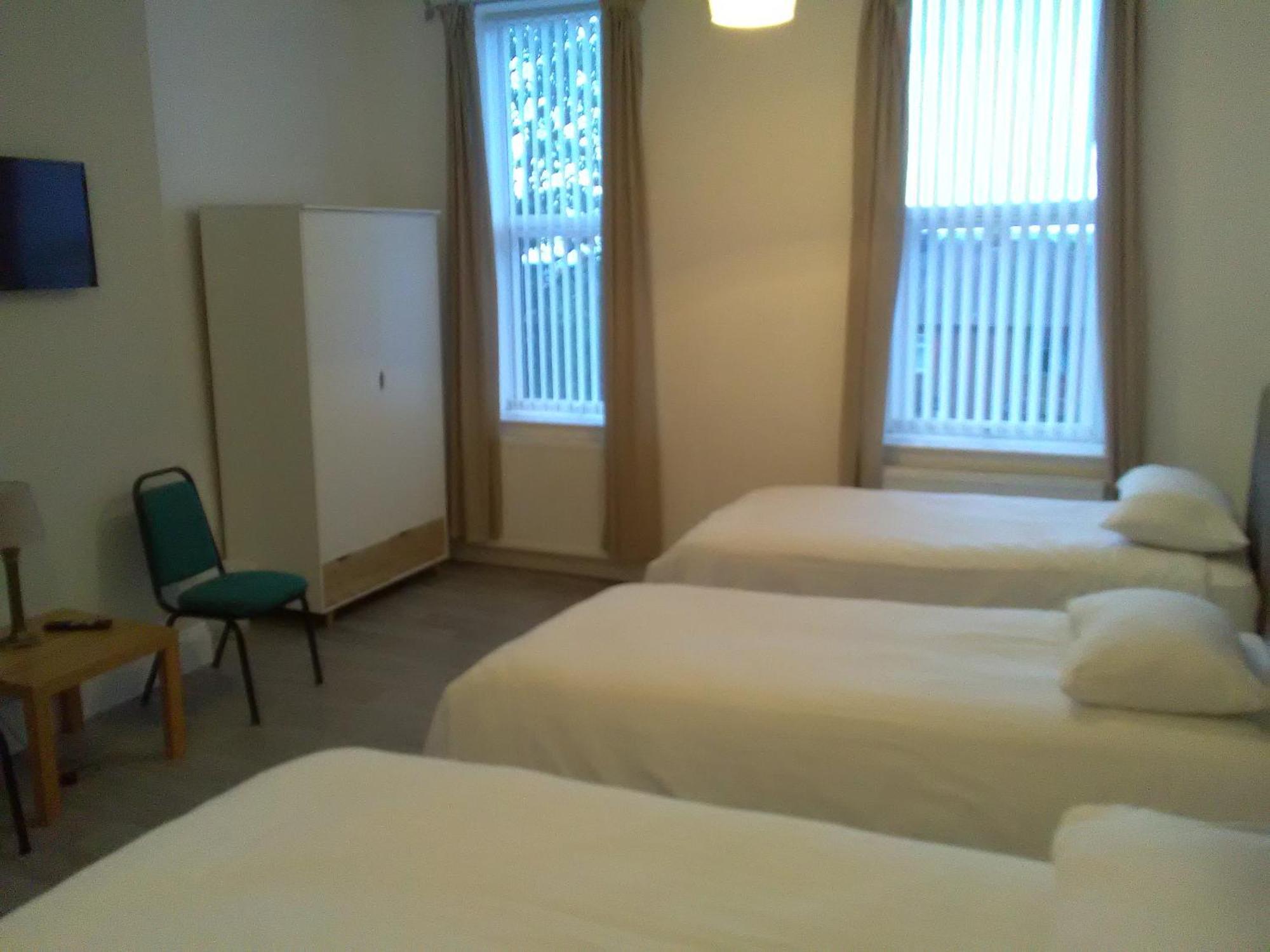 Clifton Hotel Newcastle Rum bild
