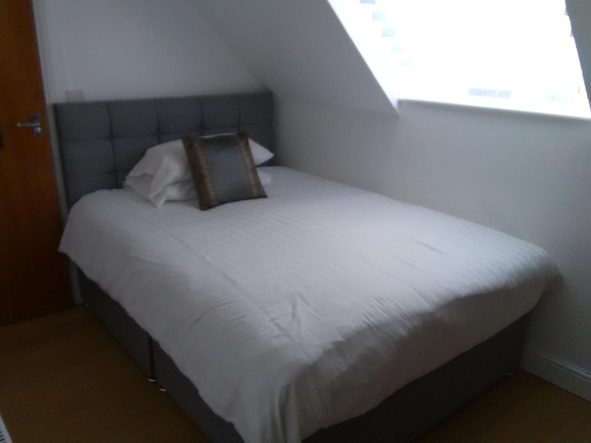 Clifton Hotel Newcastle Rum bild