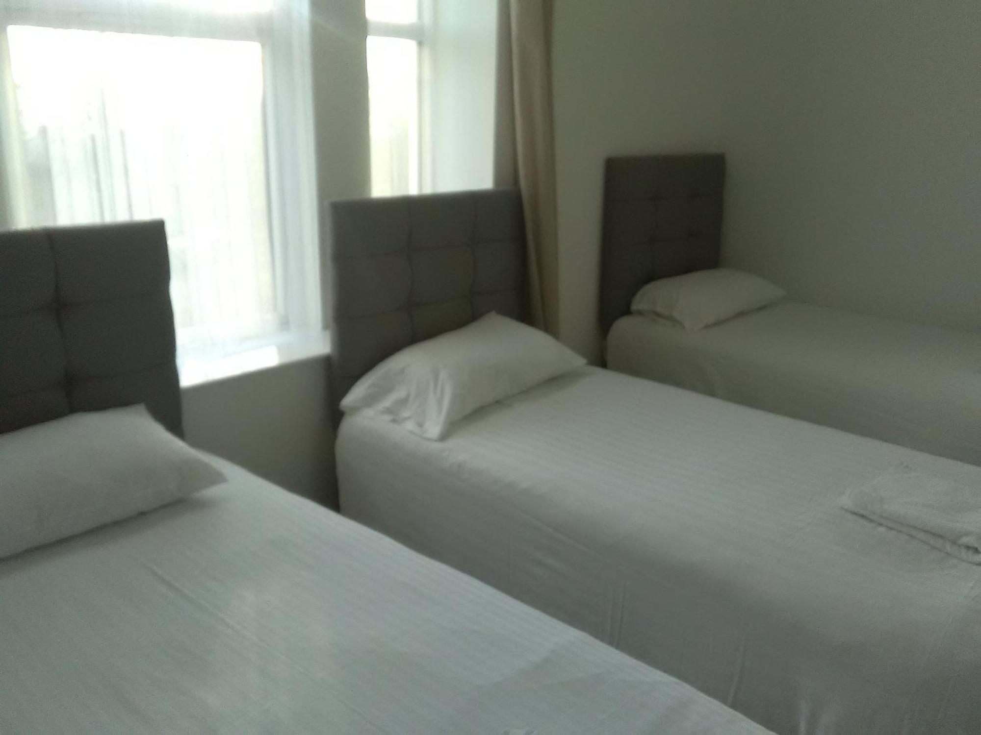 Clifton Hotel Newcastle Rum bild