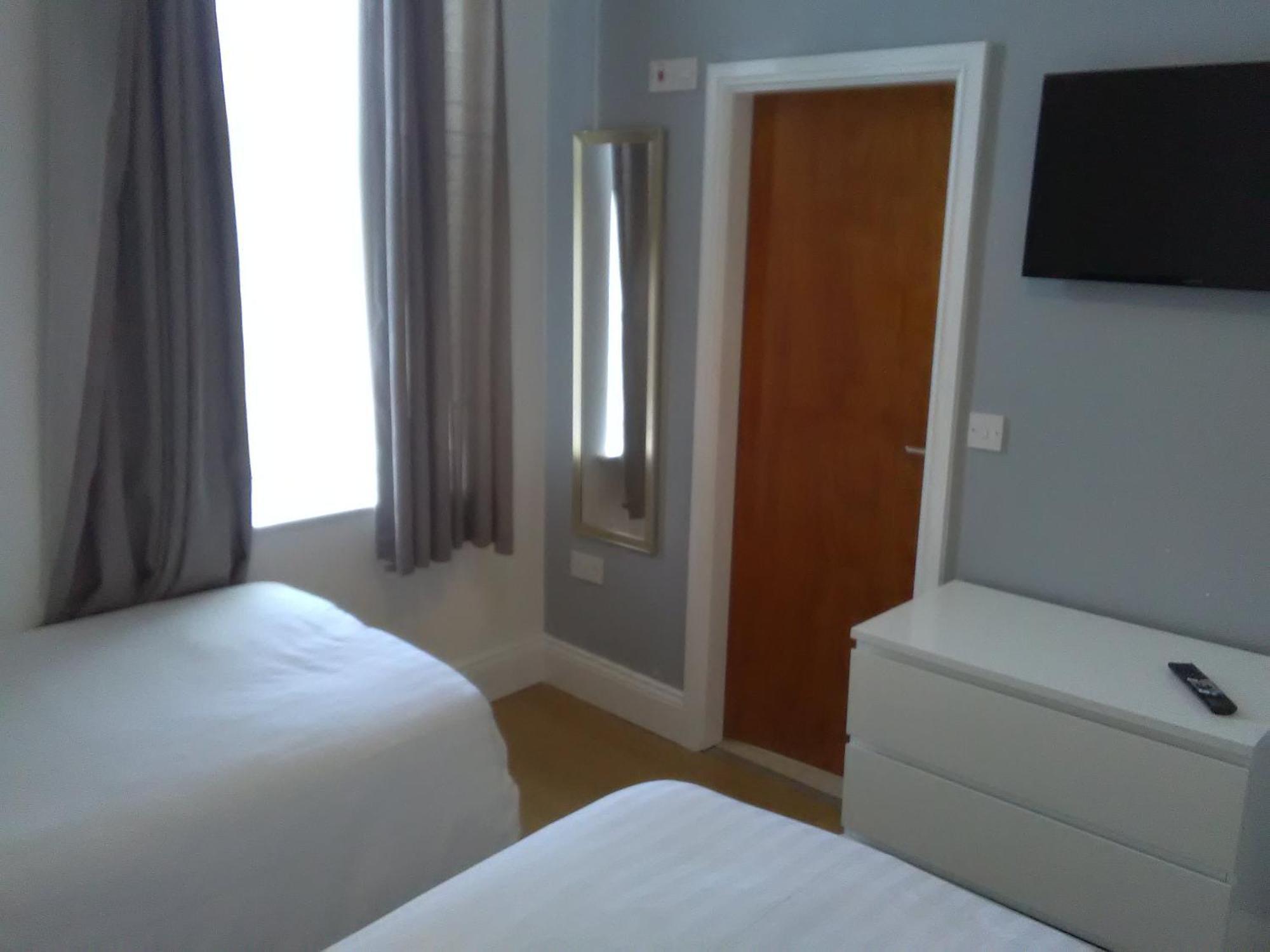 Clifton Hotel Newcastle Rum bild