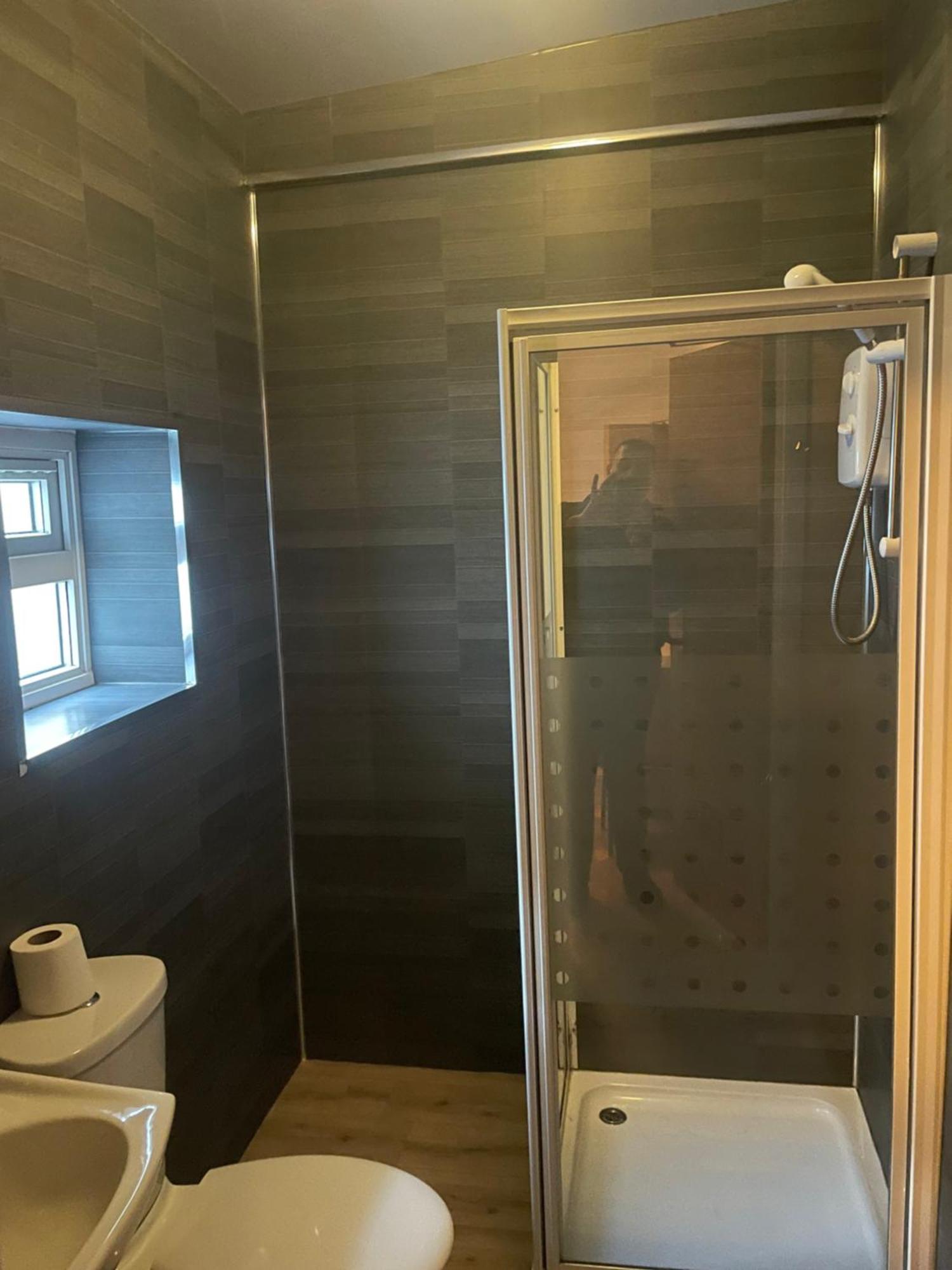 Clifton Hotel Newcastle Rum bild
