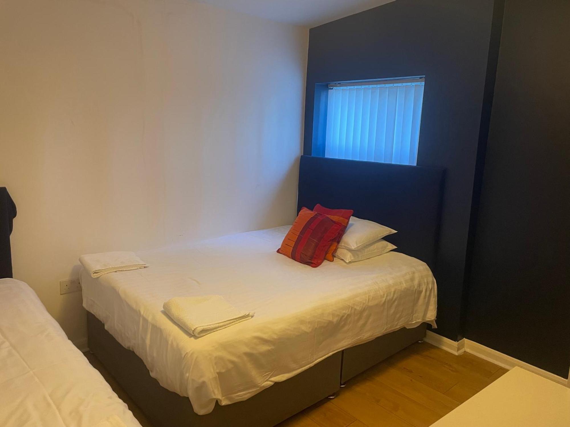 Clifton Hotel Newcastle Rum bild