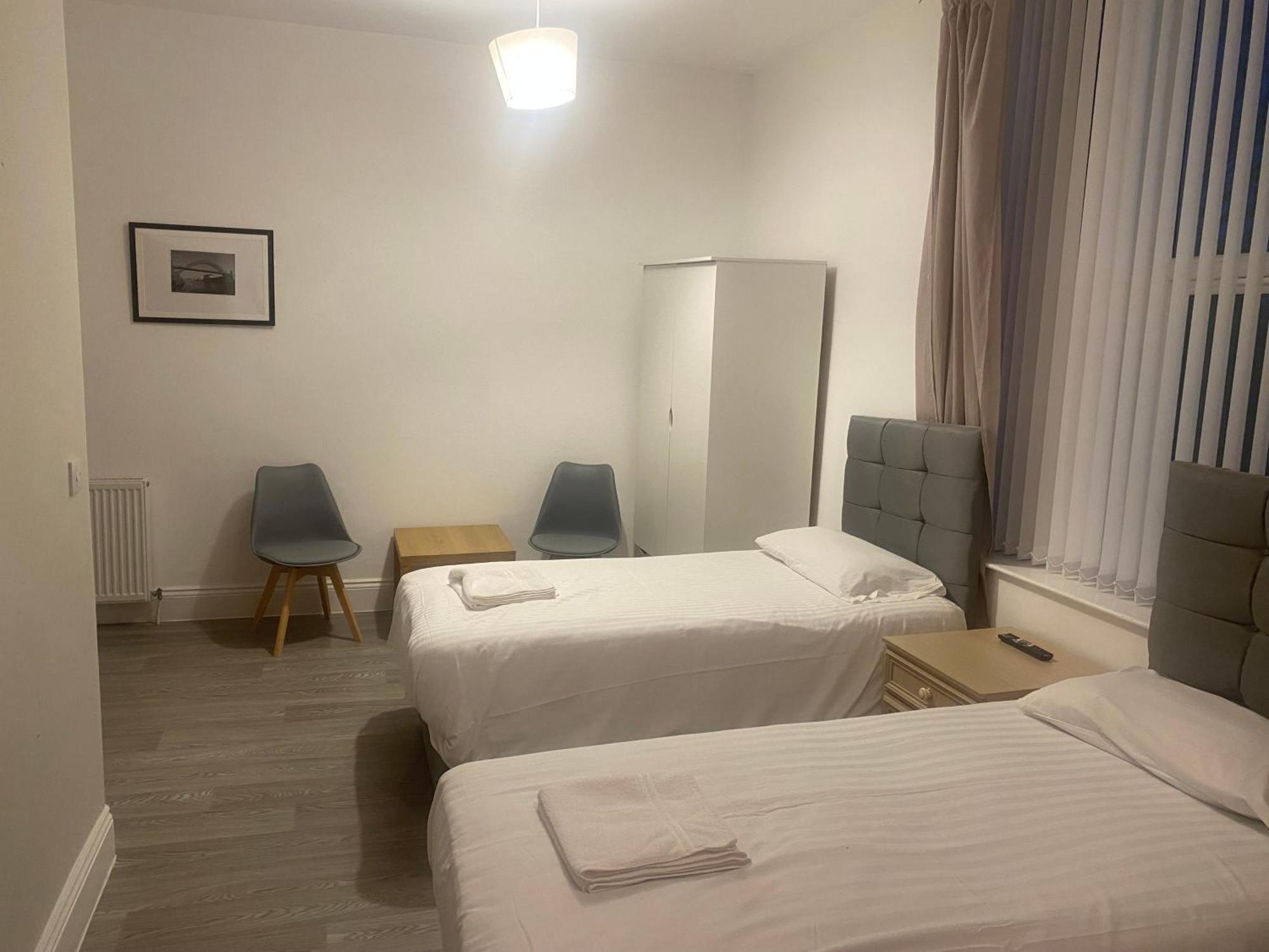 Clifton Hotel Newcastle Rum bild
